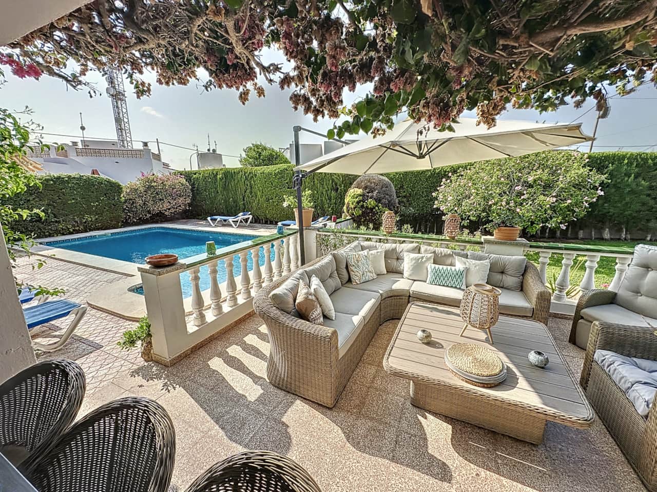 Villa Jones - Front Terrace Pool View From Chill Out Area