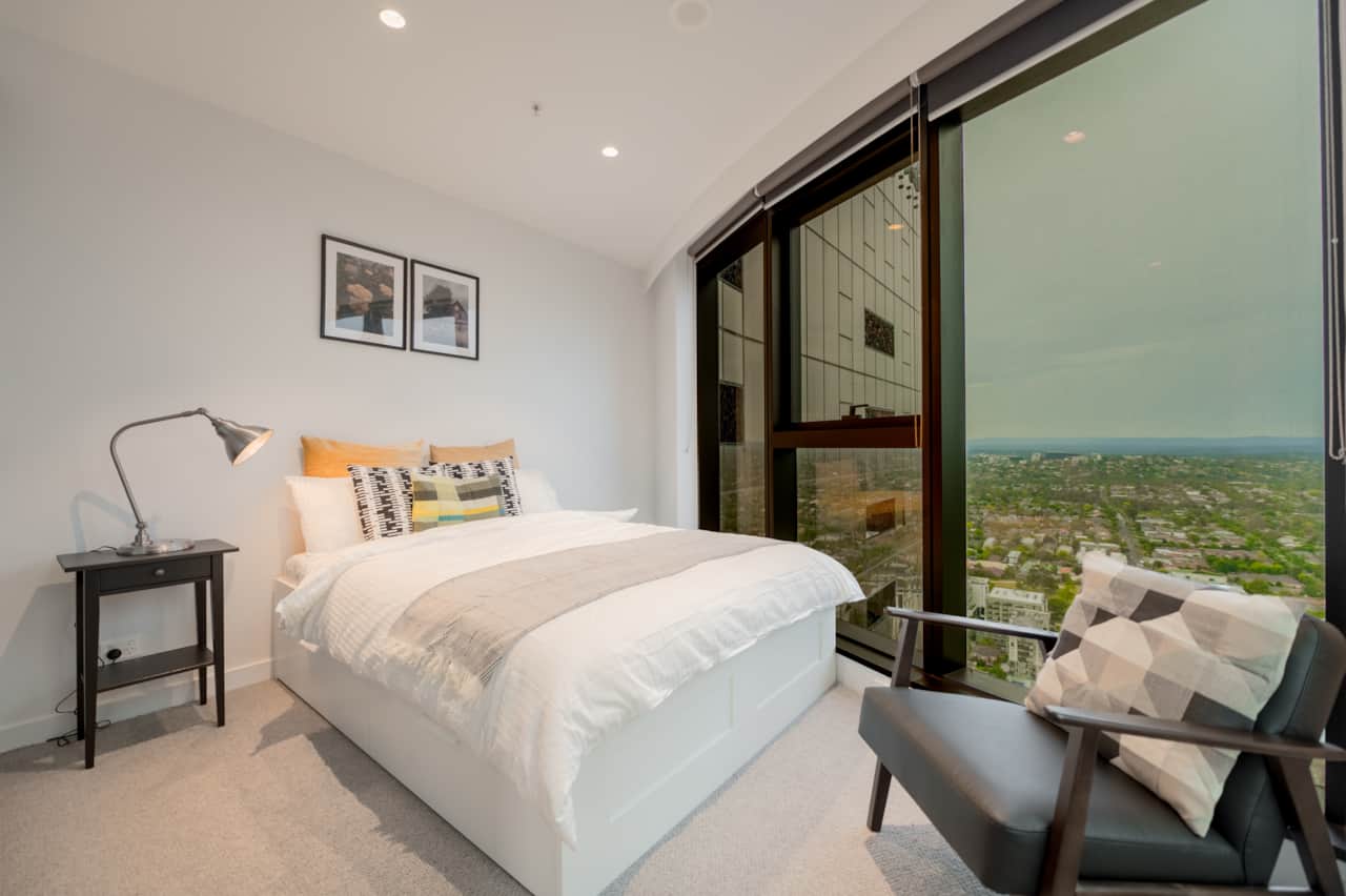 Queen Bed Room