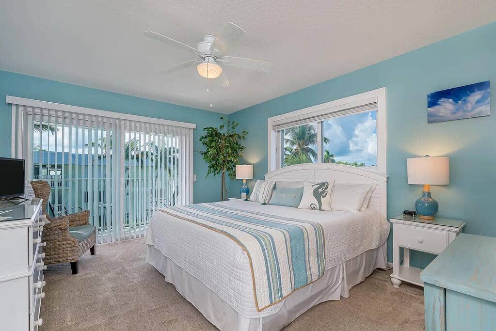 thirtythreebythesea-master-bedroom thirtythreebythesea-master-bedroom