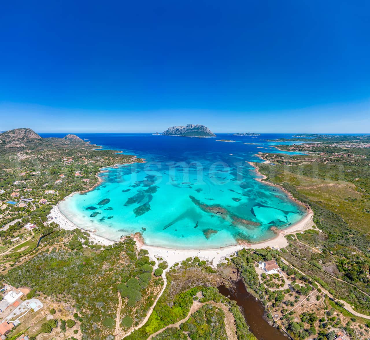 18. Spiaggia Porto Istana.jpg