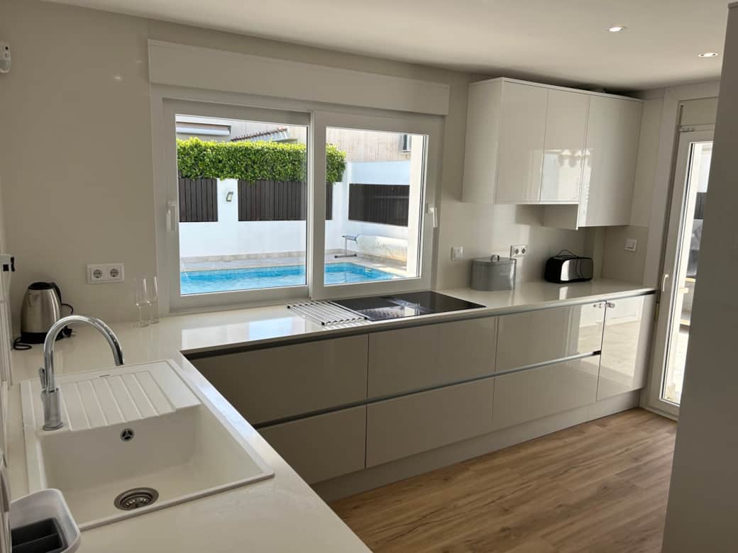 8CE4A47F EE06 4CCA B1FD DCDD5D38C98D 8CE4A47F EE06 4CCA B1FD DCDD5D38C98D