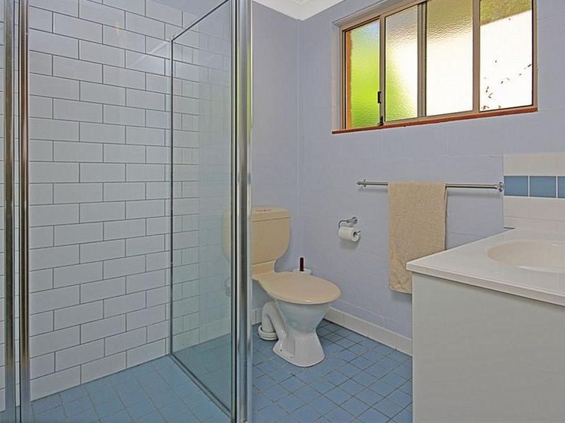Downstairs Studio Ensuite