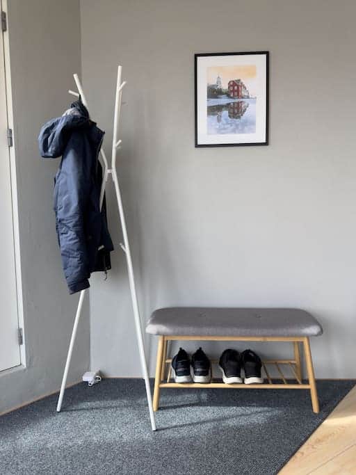 Welcome to our practical entrance area, designed to help you feel at home