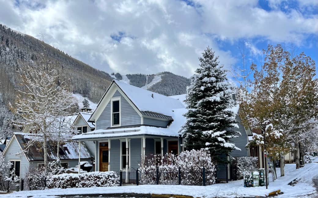 Winter exterior of The Residence on South Oak overlooking Telluride Ski Resort
