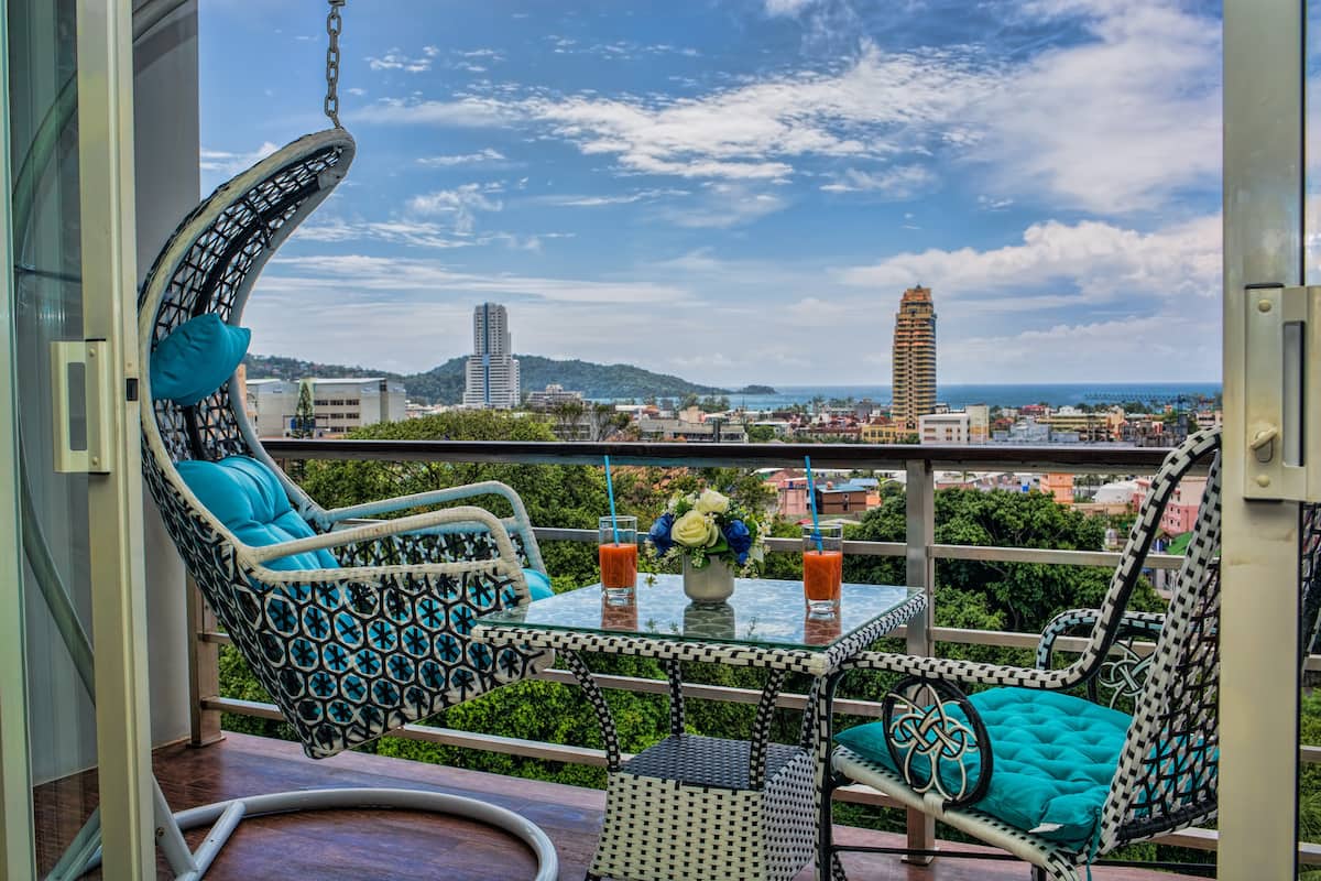 RK025 Luxury Apartment With Scenic Seaview@Patong, 50sqm