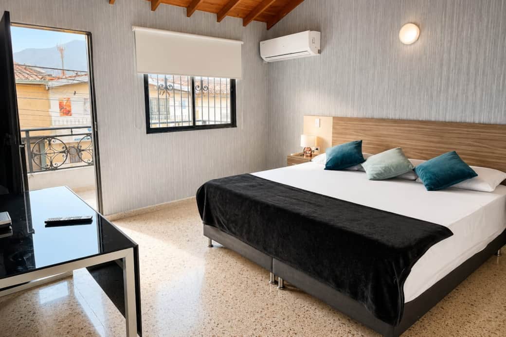 Hospedaje en Medelin dotado de amplias habitaciones con tv Hospedaje en Medelin dotado de amplias habitaciones con tv