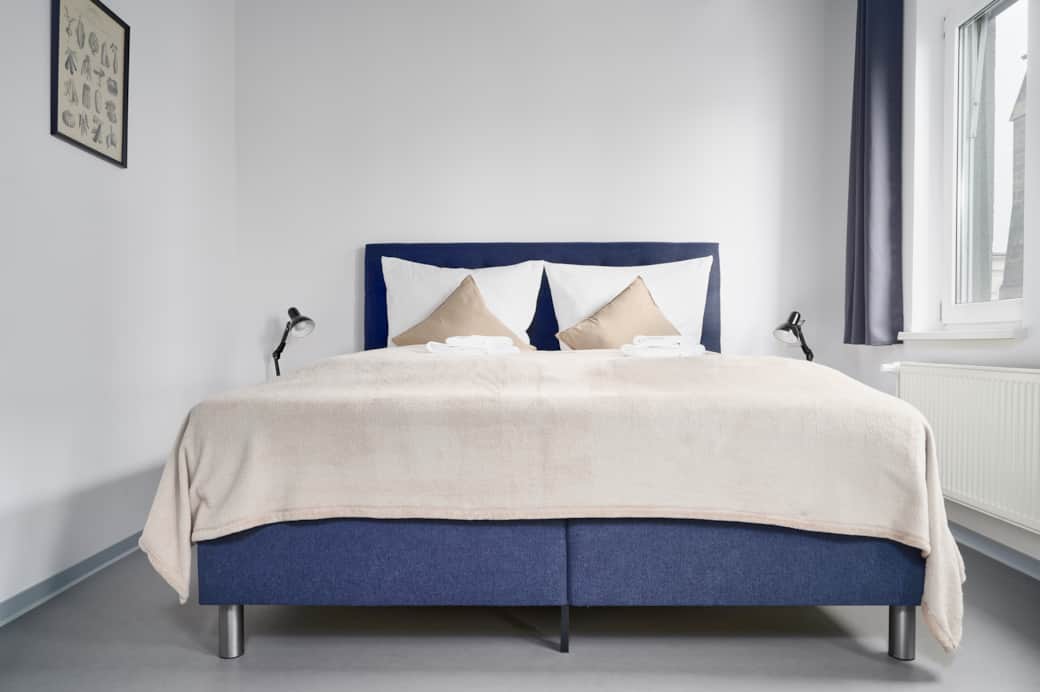 gemütliches Boxspring-Bett gemütliches Boxspring-Bett