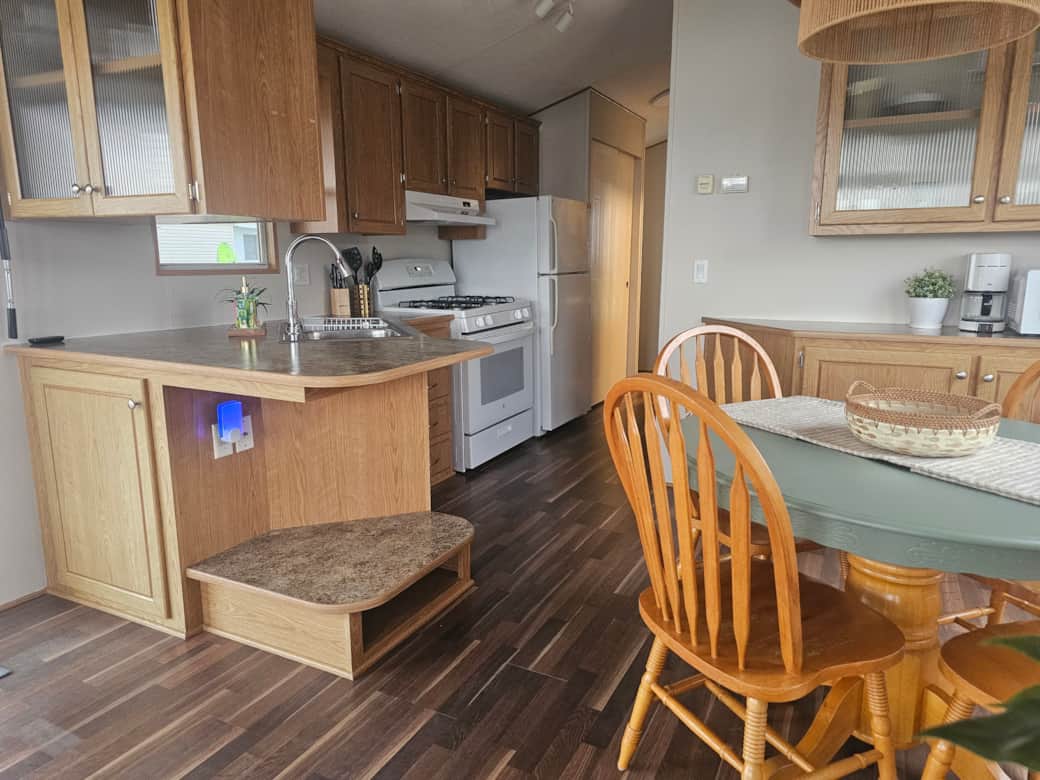 Kitchen and dining 