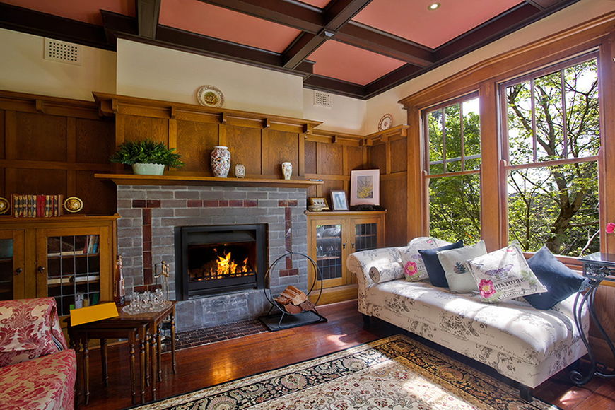 Beautiful Warm sunny living room 