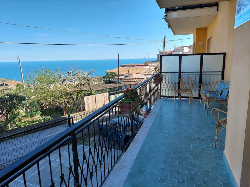 Balcone 2/3
Balcone 2/3