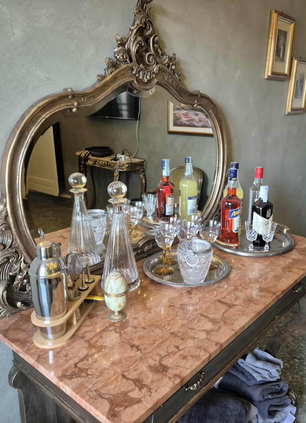 Guest Cocktail bar