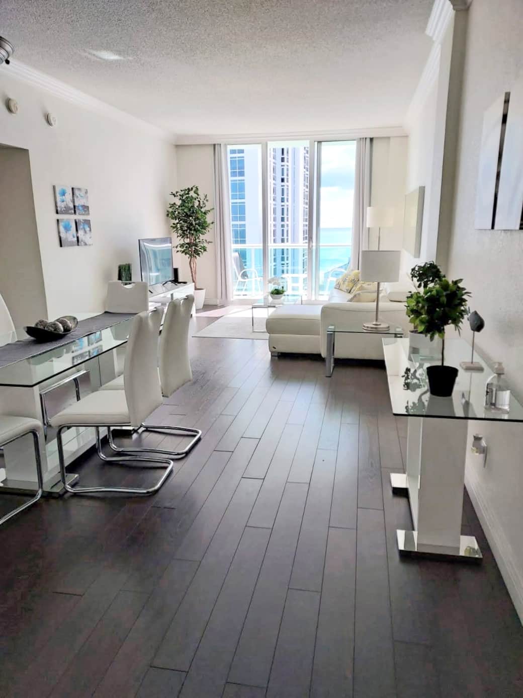 Comedor y sala de estar