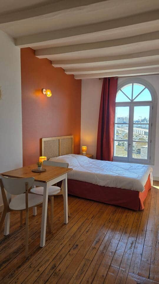 Le petit quai Studio2 à Chinon locationdetouraine.com