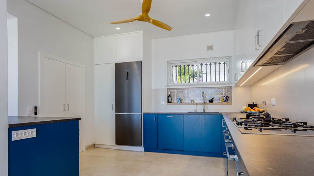Kitchen - newly renovated with 2 ovens, extra wide stove, dishwasher and full sized refrigerator