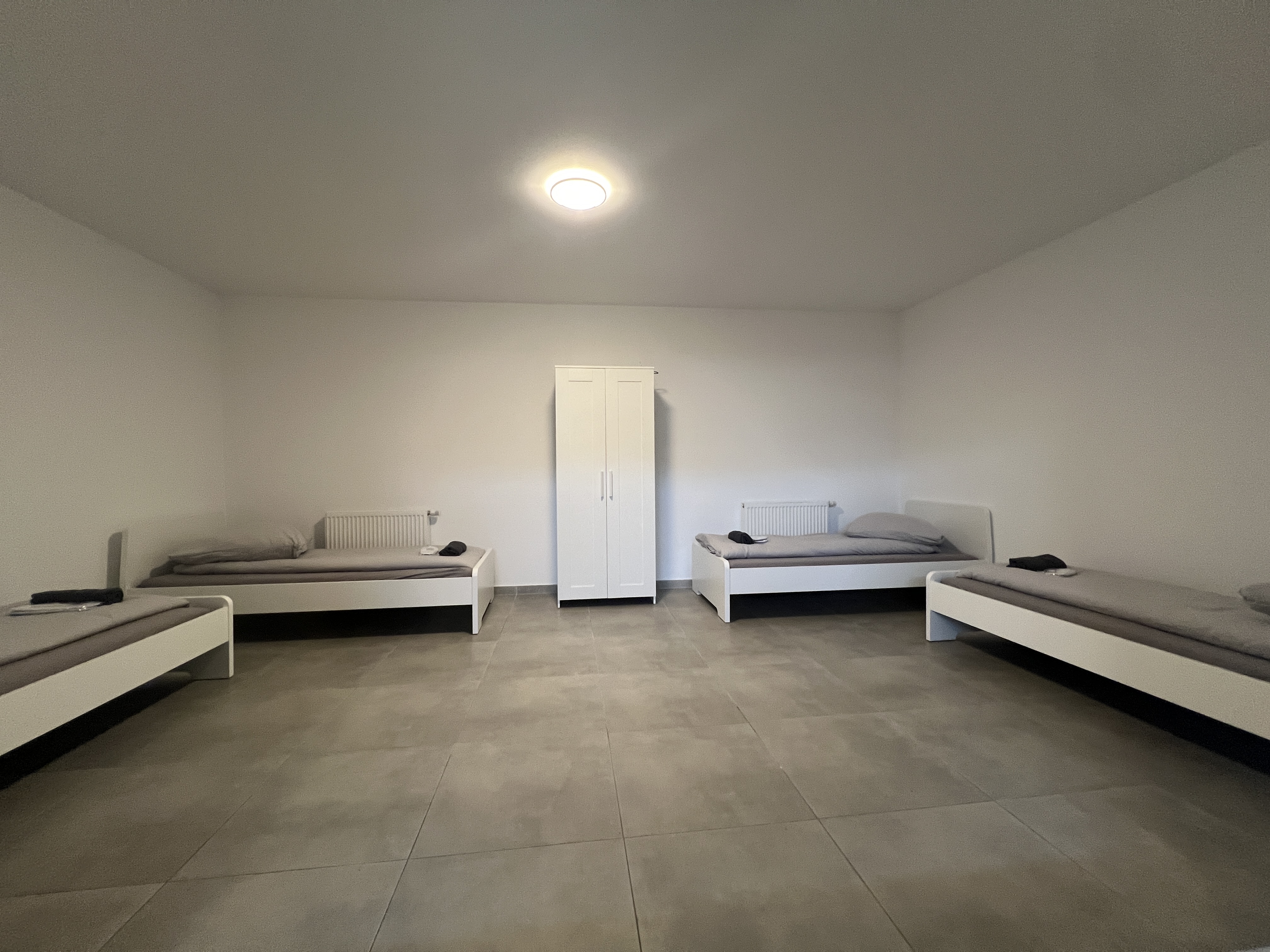 Modernes Apartment Offenbach — 2 Schlafzimmer – Foto 4