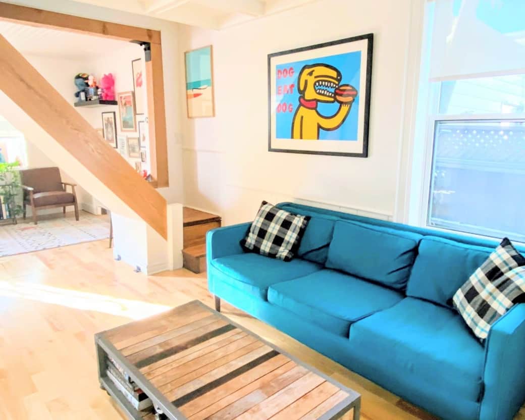 The Beaches Cottage - Toronto - Living Room The Beaches Cottage - Toronto - Living Room