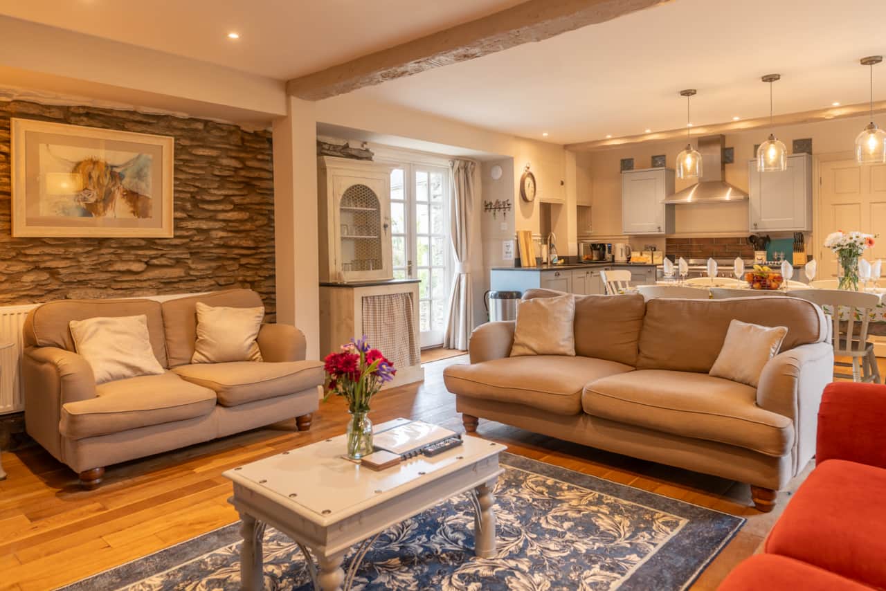 Lounge-kitchen-area