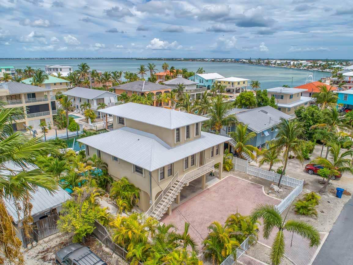 REEL ESCAPE SUMMERLAND COVE W/ POOL Vacation Home in Summerland Key