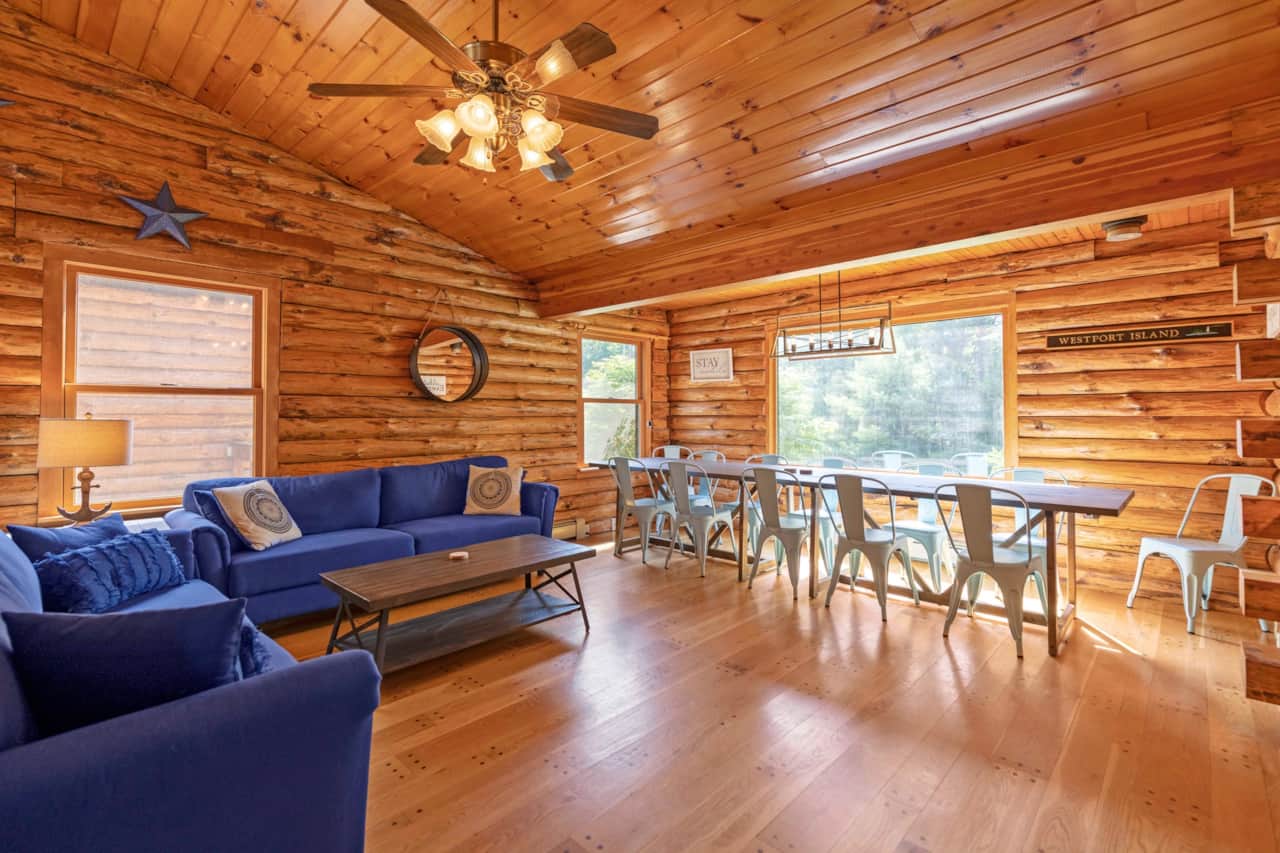 Living/Dining Area