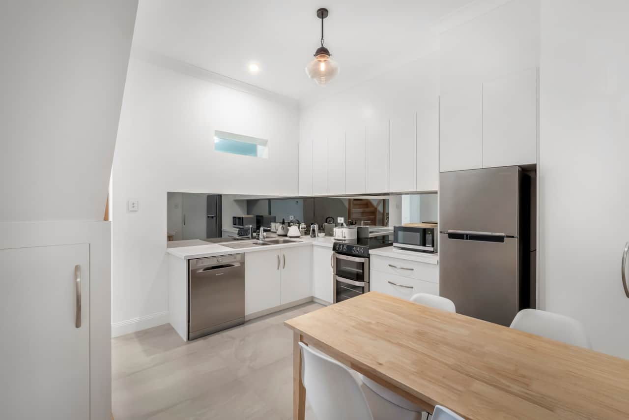 Kitchen and Dining 03