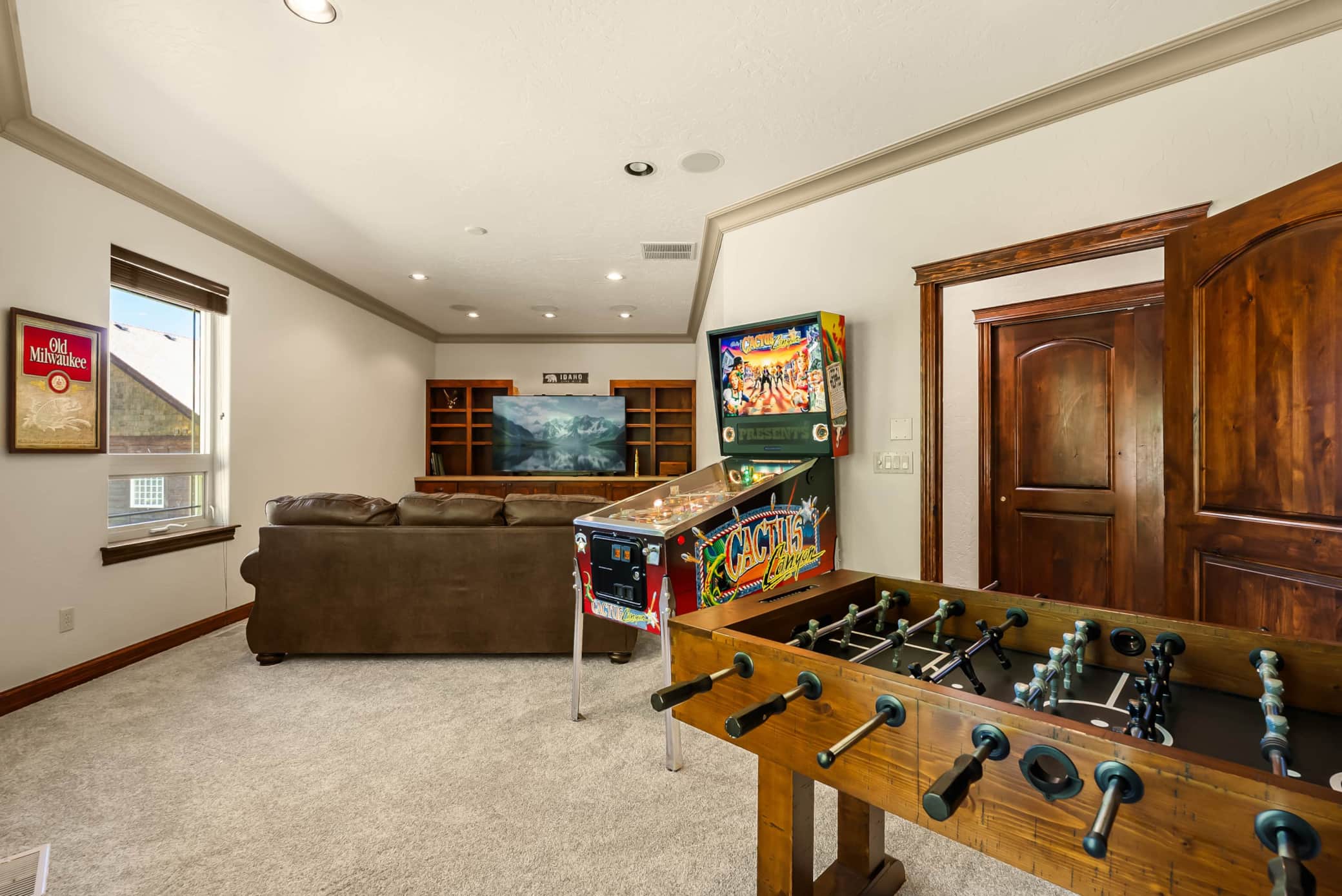 Game Room.jpg Game Room.jpg