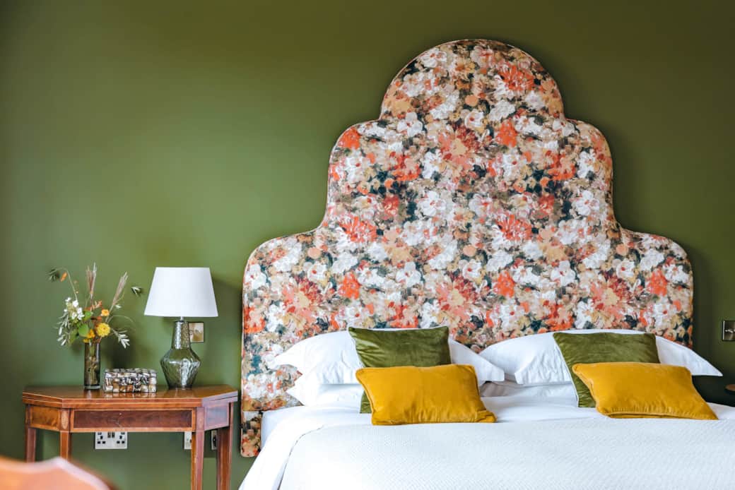 Dahlia - Super King Bed with option for 2)singles