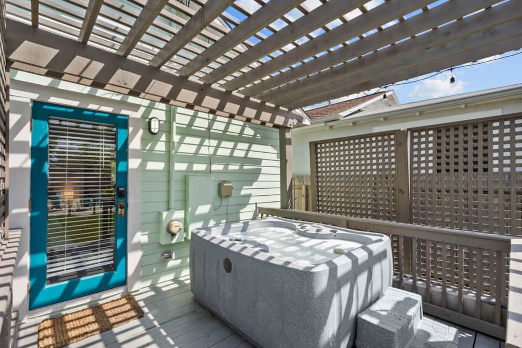 37 web or mls KCP09569