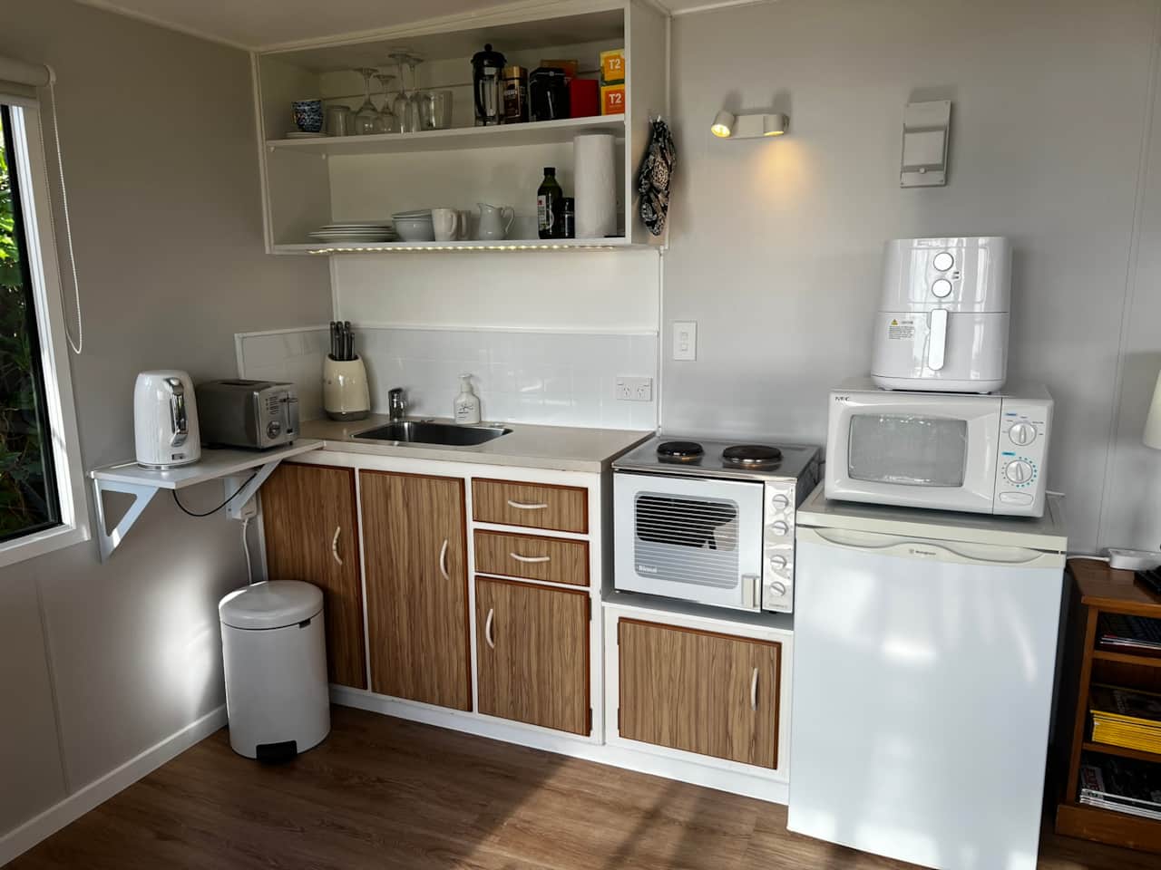 Kitchen with all the usual appliances