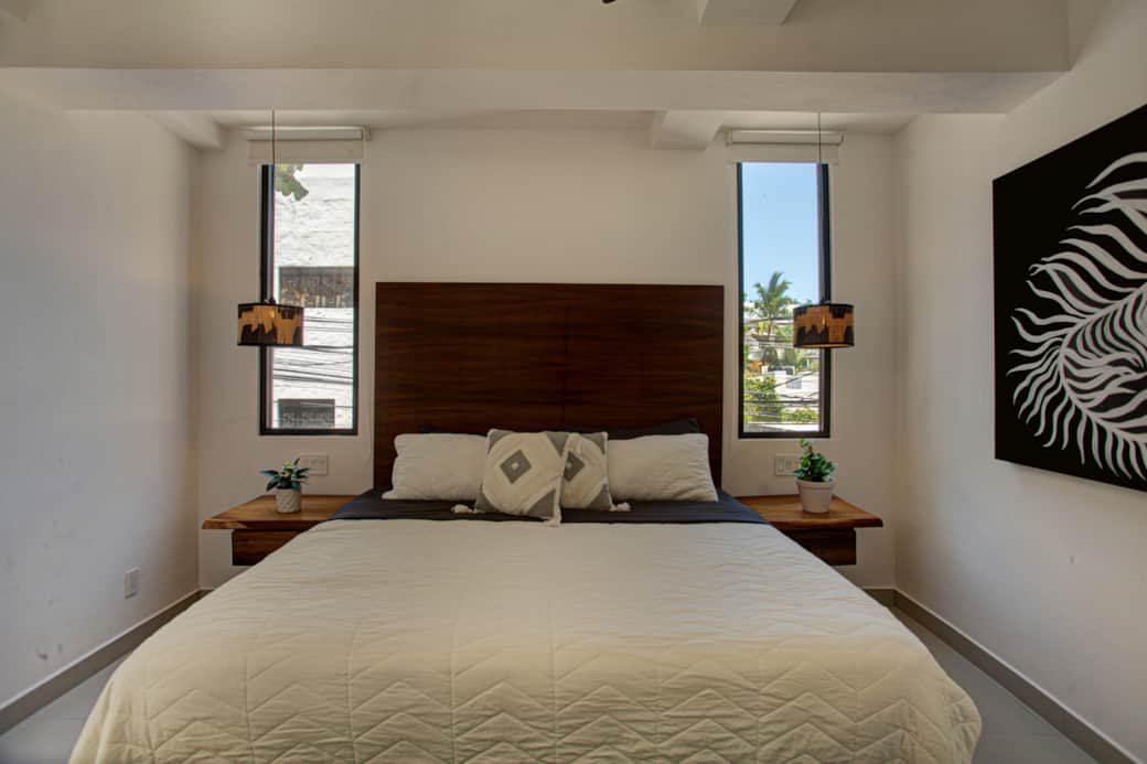 101 C King Bed 8Q9B9661_3_Int2