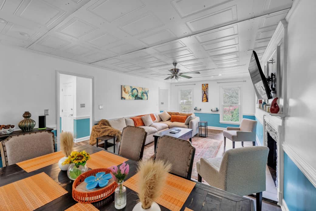 Bright, colorful spaces with comfy seating, dining, and TV entertainment for relaxing together. Bright, colorful spaces with comfy seating, dining, and TV entertainment for relaxing together.