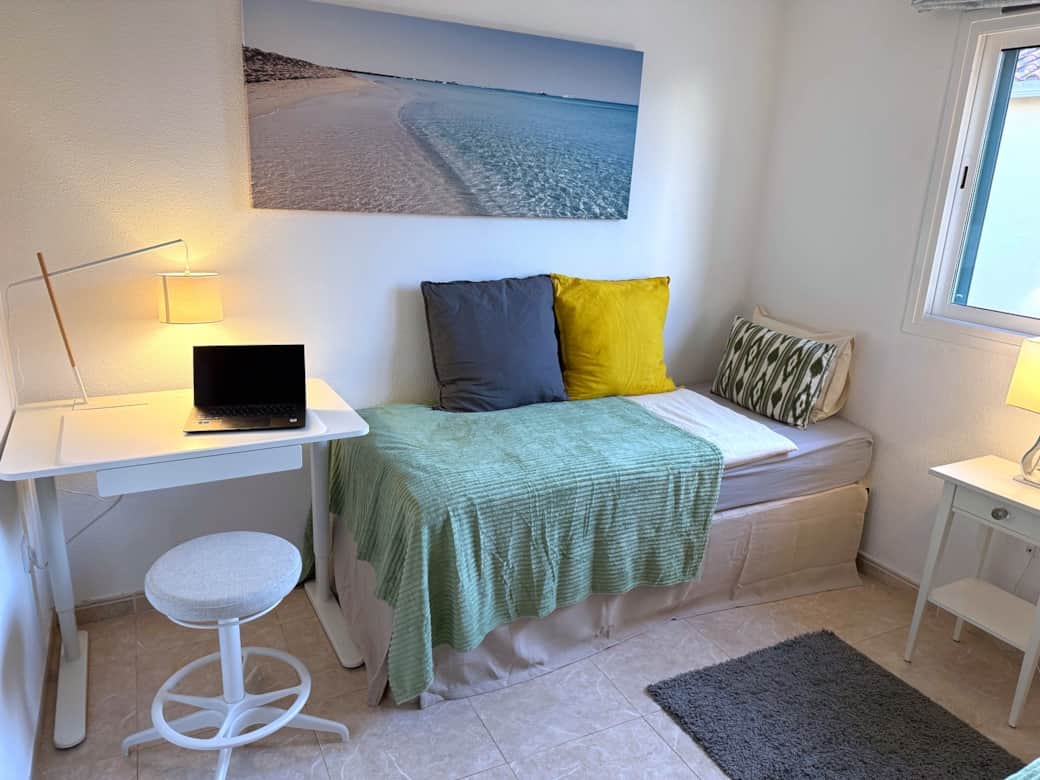 Zweites Schlafzimmer/Kinderzimmer mit Einbett-Option