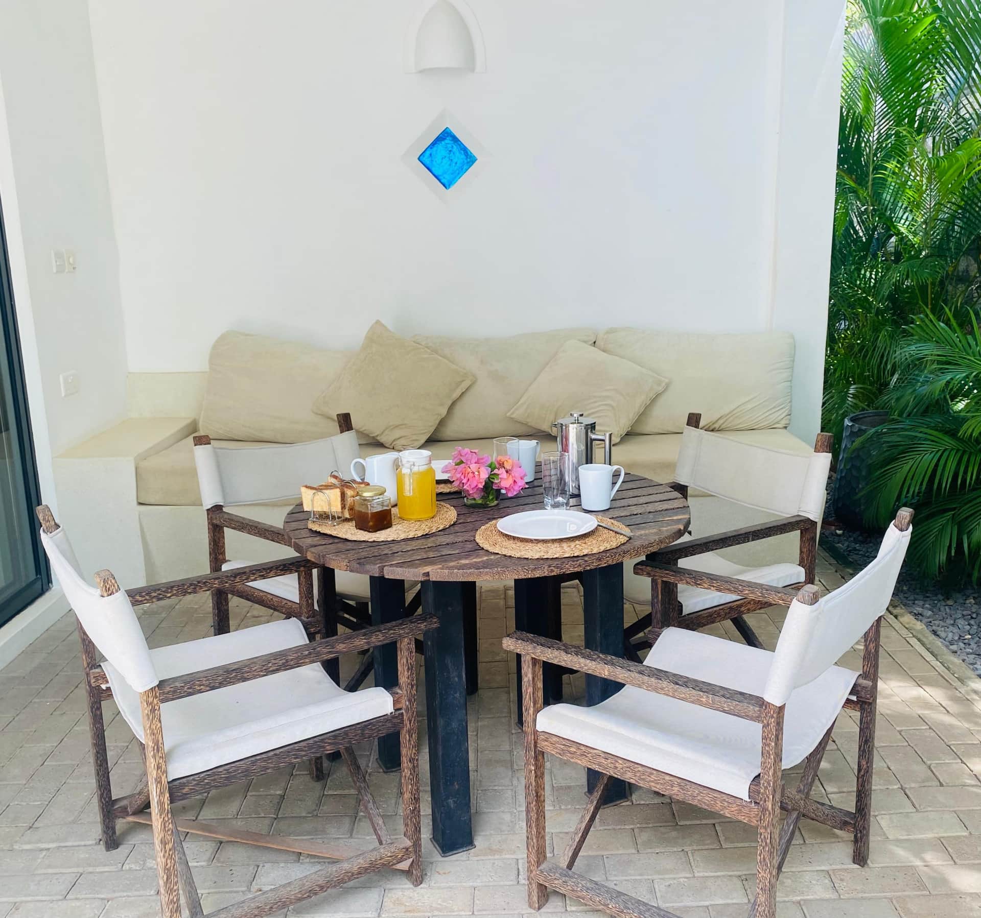 Palm Villa Outdoor Veranda.jpg