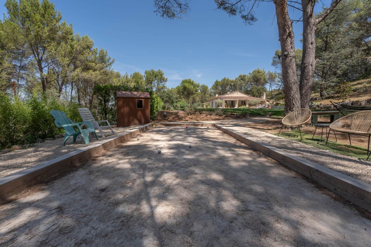 Spacieuse Villa Climatisé avec Piscine