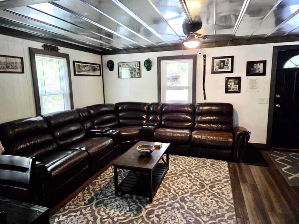 Reclining  couch 