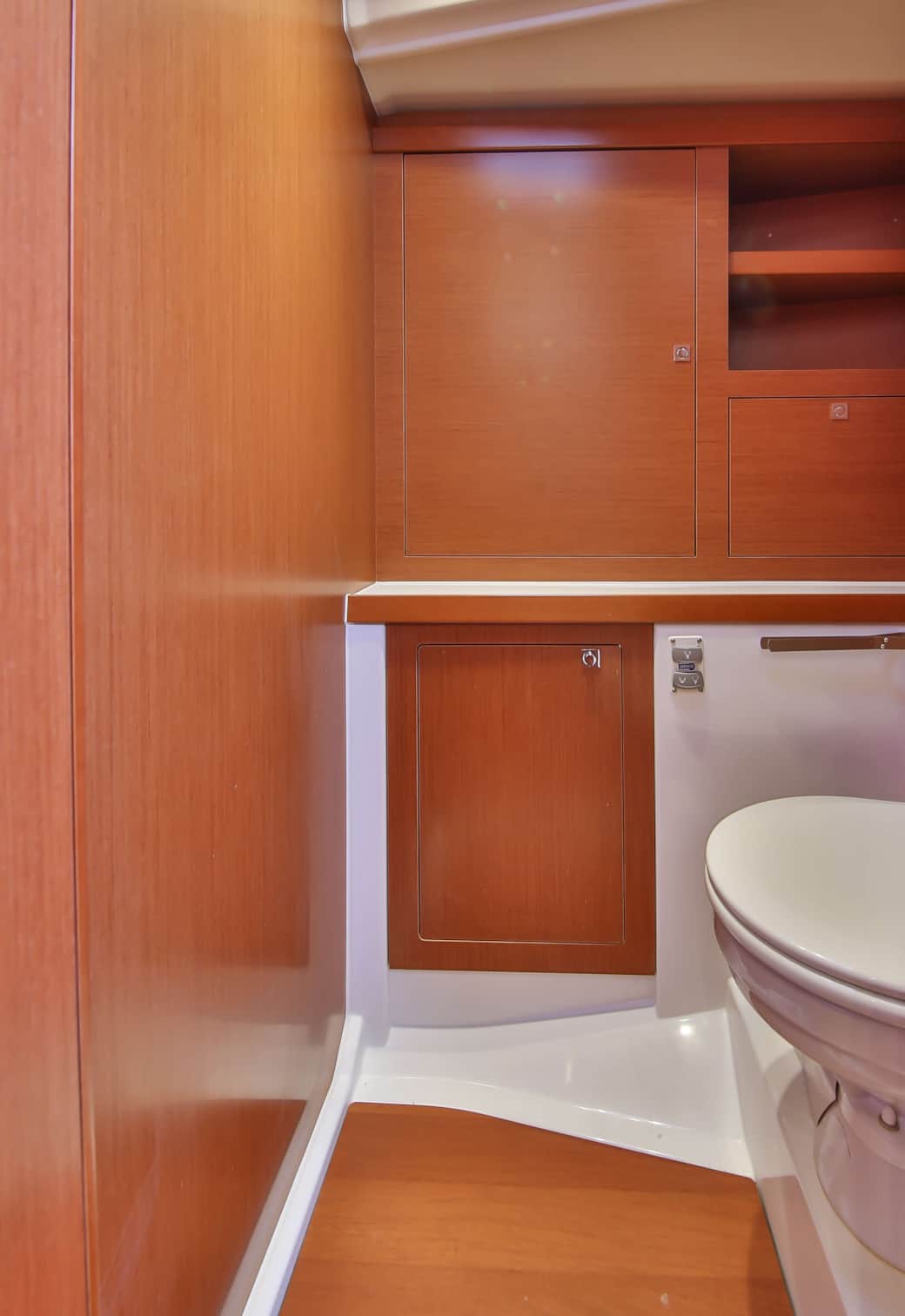 master_cabin_WC