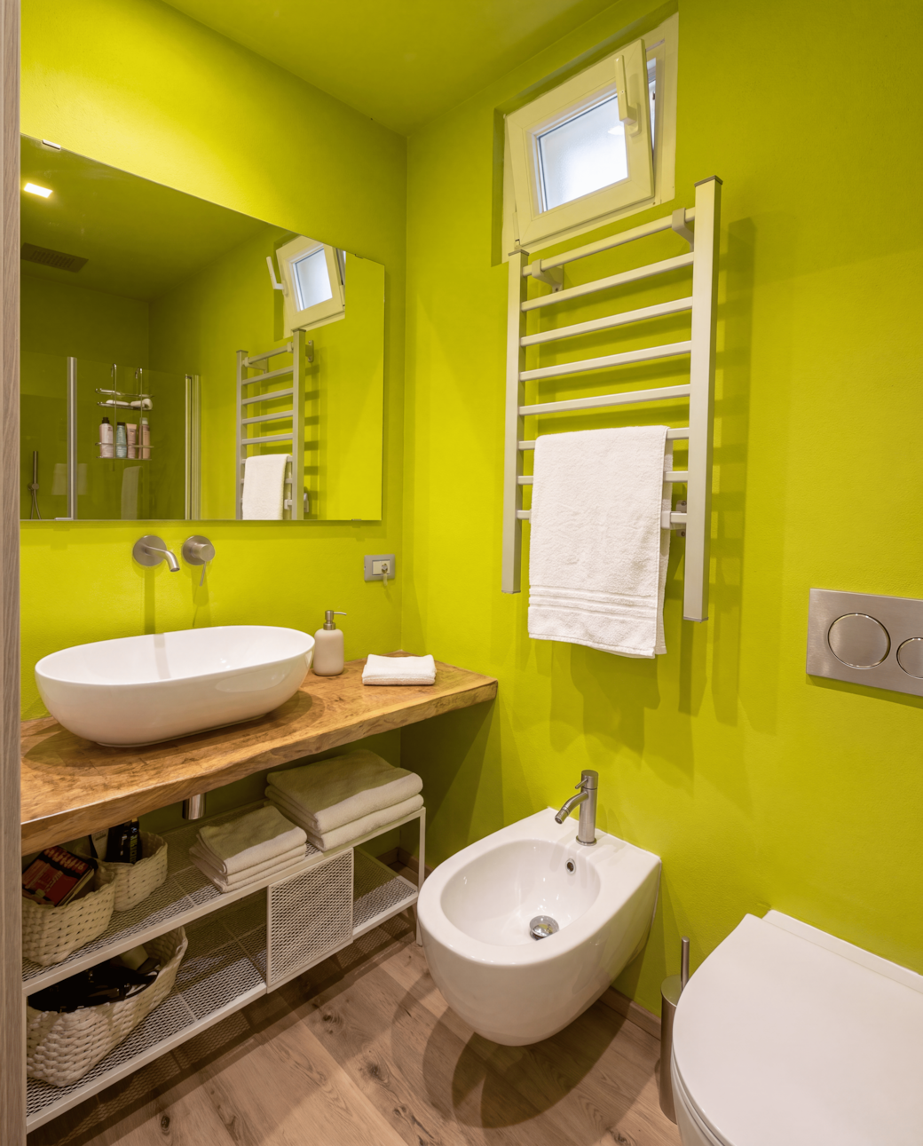 en-suite bathroom 2 in Ortigia en-suite bathroom 2 in Ortigia