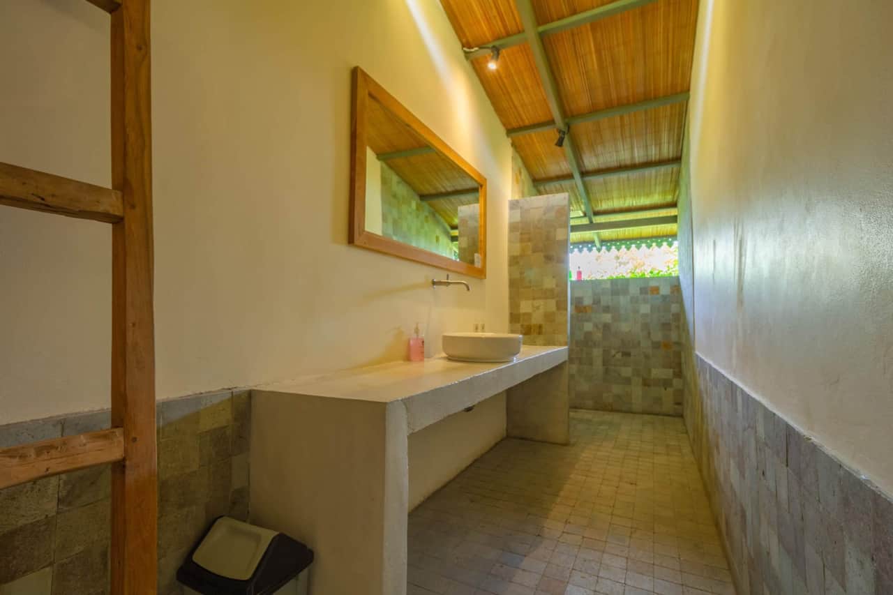 Bali-sumberkimahill-luwih 2-bathroom