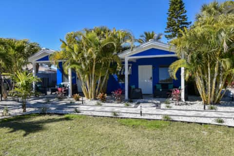 Sea Turtle Bungalows photo 1 in Madeira Beach