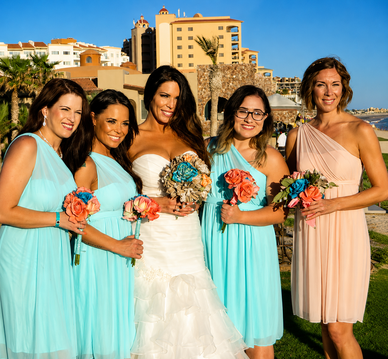 Bride and bridesmaids at Villa Dos Sirenas