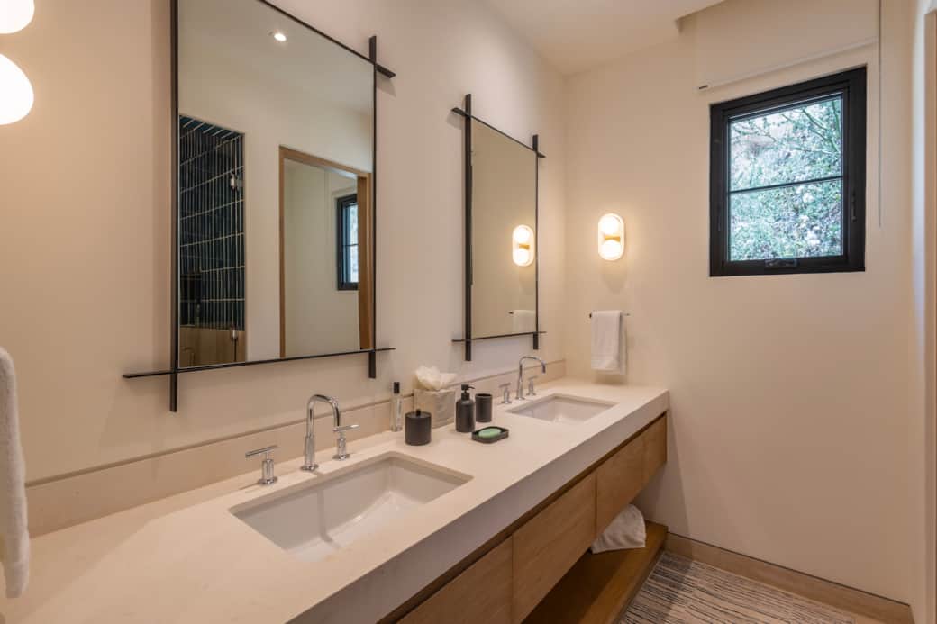 En-suite guest bathroom En-suite guest bathroom