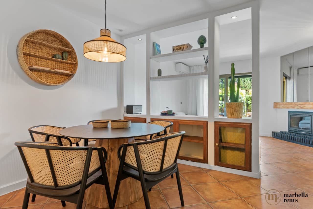 Dining area, tastefully designed.