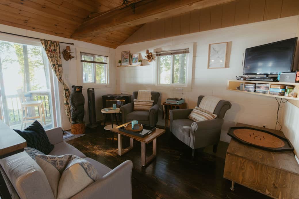 Cozy cabin vibes!