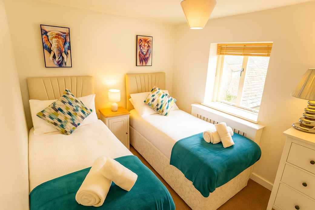 Twin bedroom 