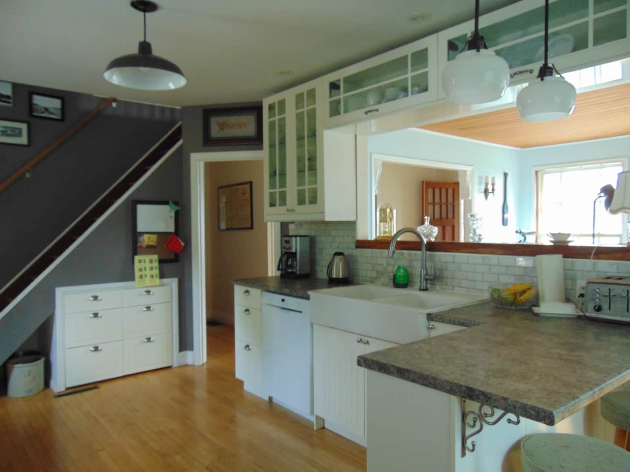 Kitchen to living room