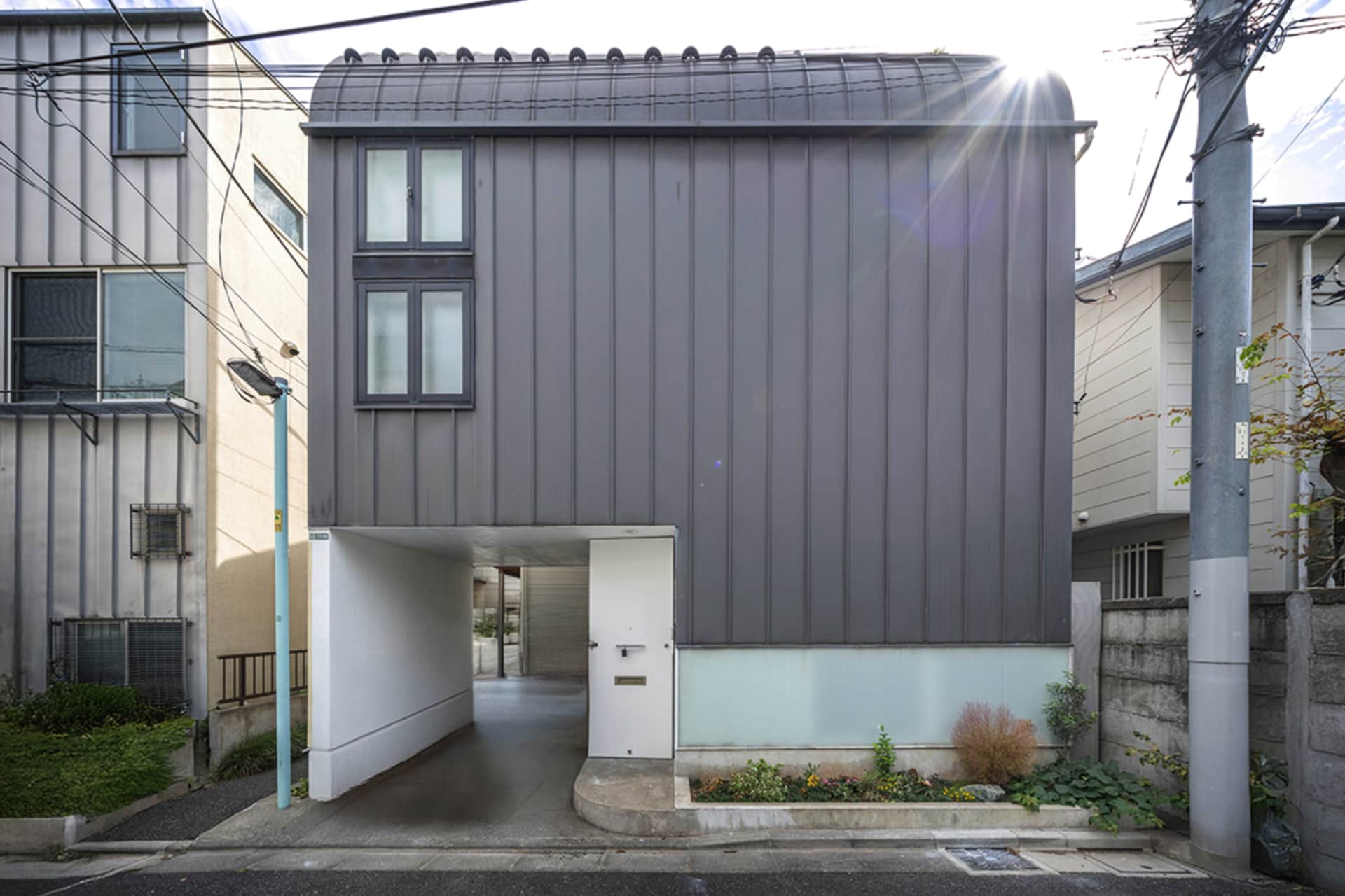 Ushida House, A Quiet Residential Stay in Tokyo