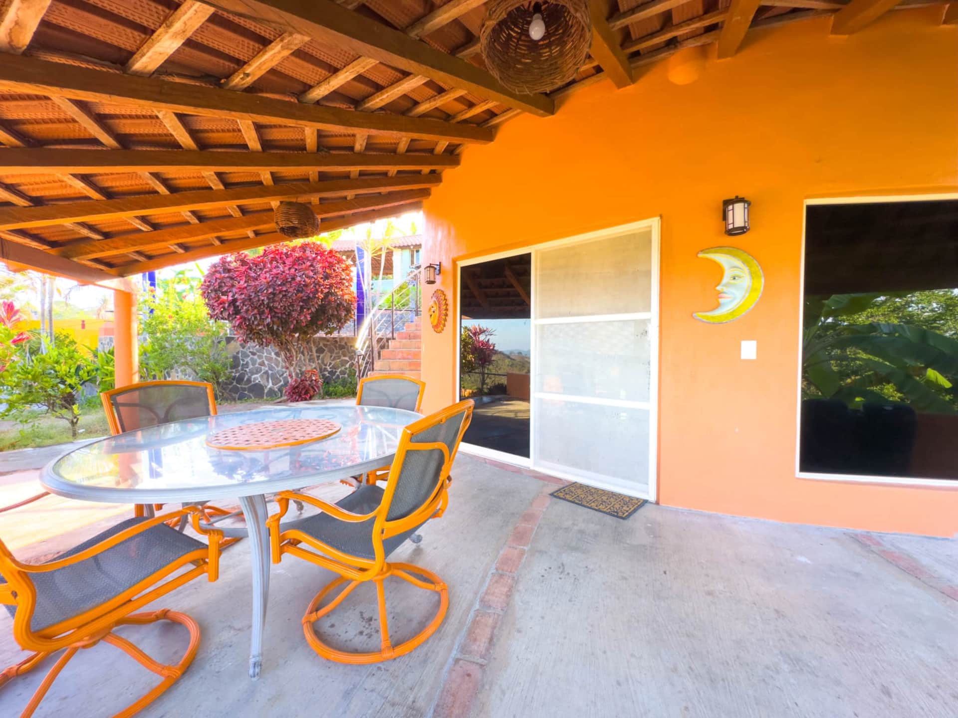 La Casa Redonda entrance patio