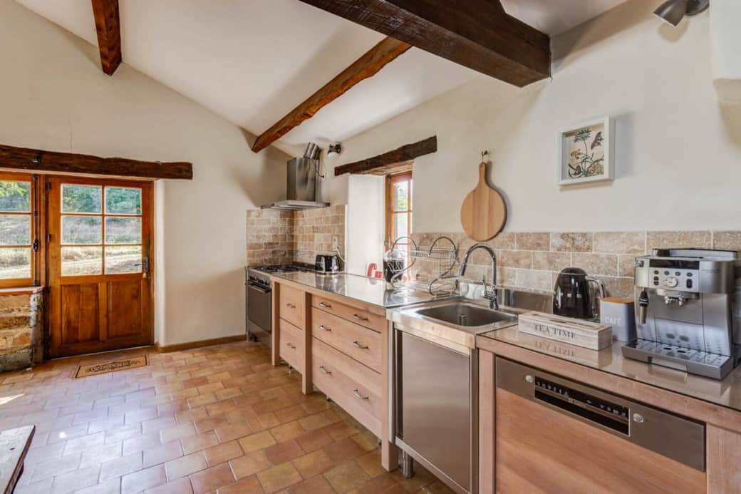 La Pierre Etoilée - Living room kitchen