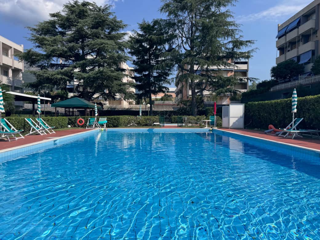 Il Niro Pool 3