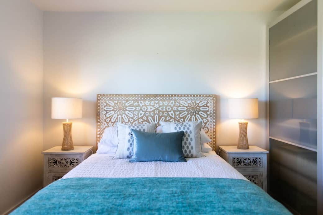 Master bedroom - queen bed