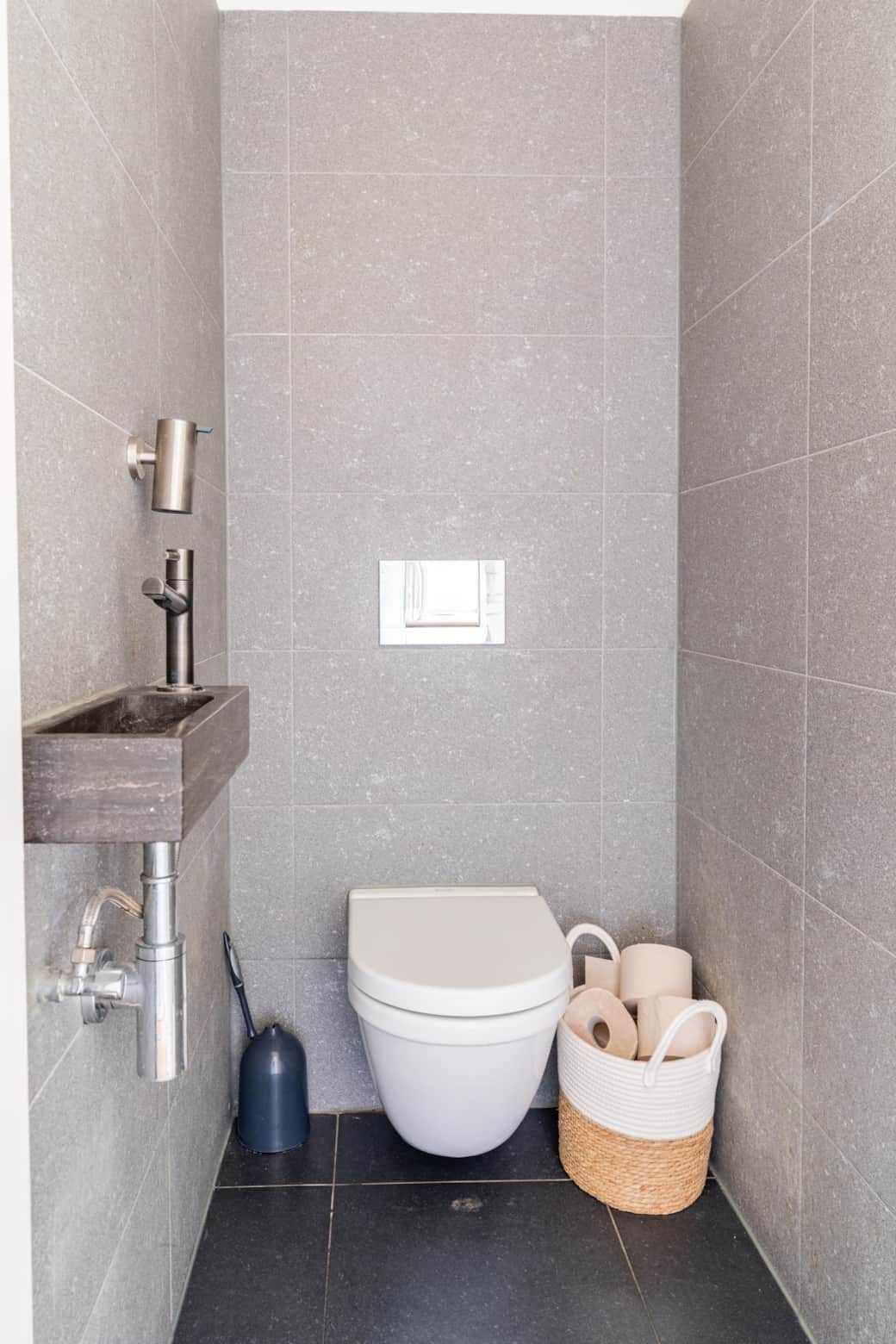 0dd8e2c0 c3be 4ffd 8447 4294e11794da